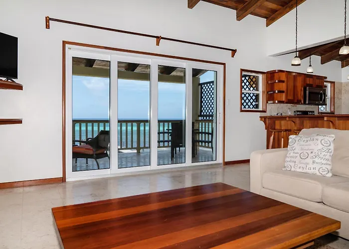 Residences At Barrier Reef 1-3c Oceanfront 2 Bedroom By Floreo Holiday home