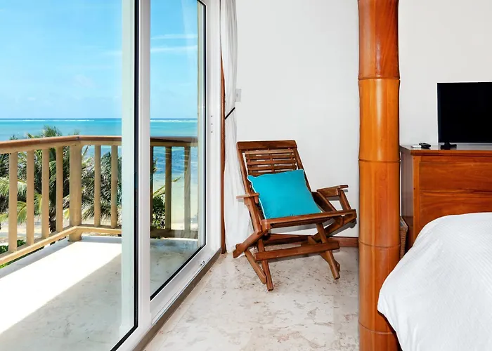 Holiday home Residences At Barrier Reef 1-3c Oceanfront 2 Bedroom By Floreo *